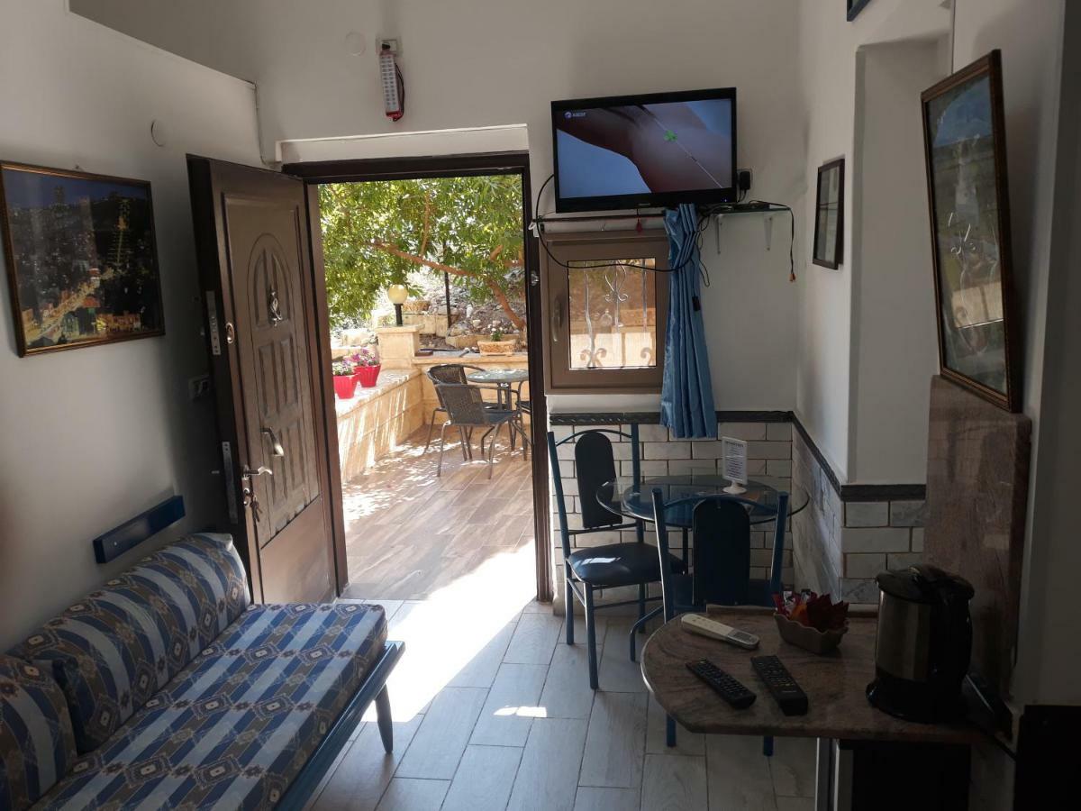 Tamer Guest House Хайфа Экстерьер фото